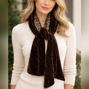 VTG RICHARD FISCHER Brown Velvet Silk Leopard Print Lined Scarf Stole